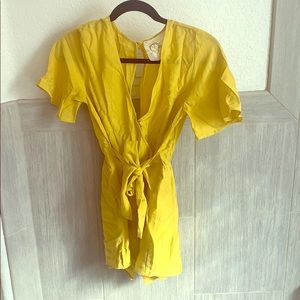 Brand new-Cute yellow romper for summer